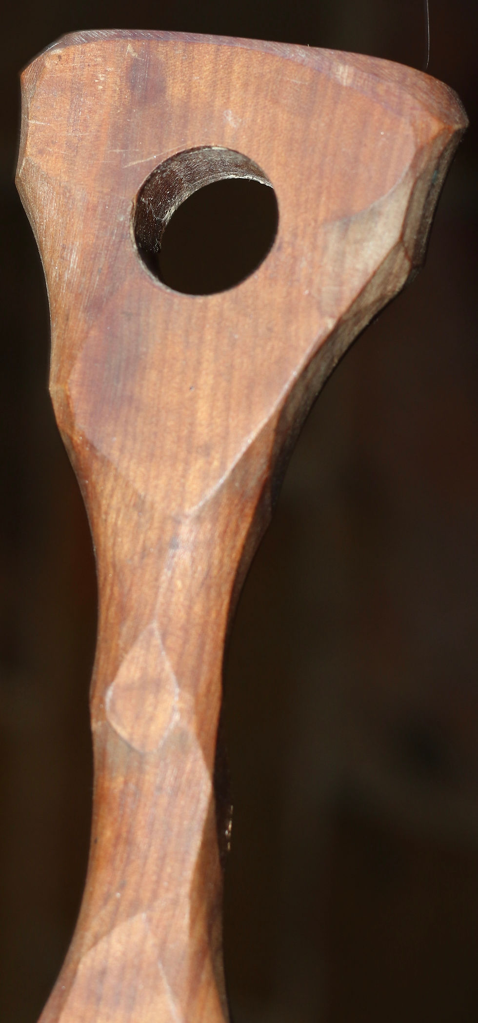 Μικρογραφία: Preloved Vintage, hand-carved wooden serving board or cutting board