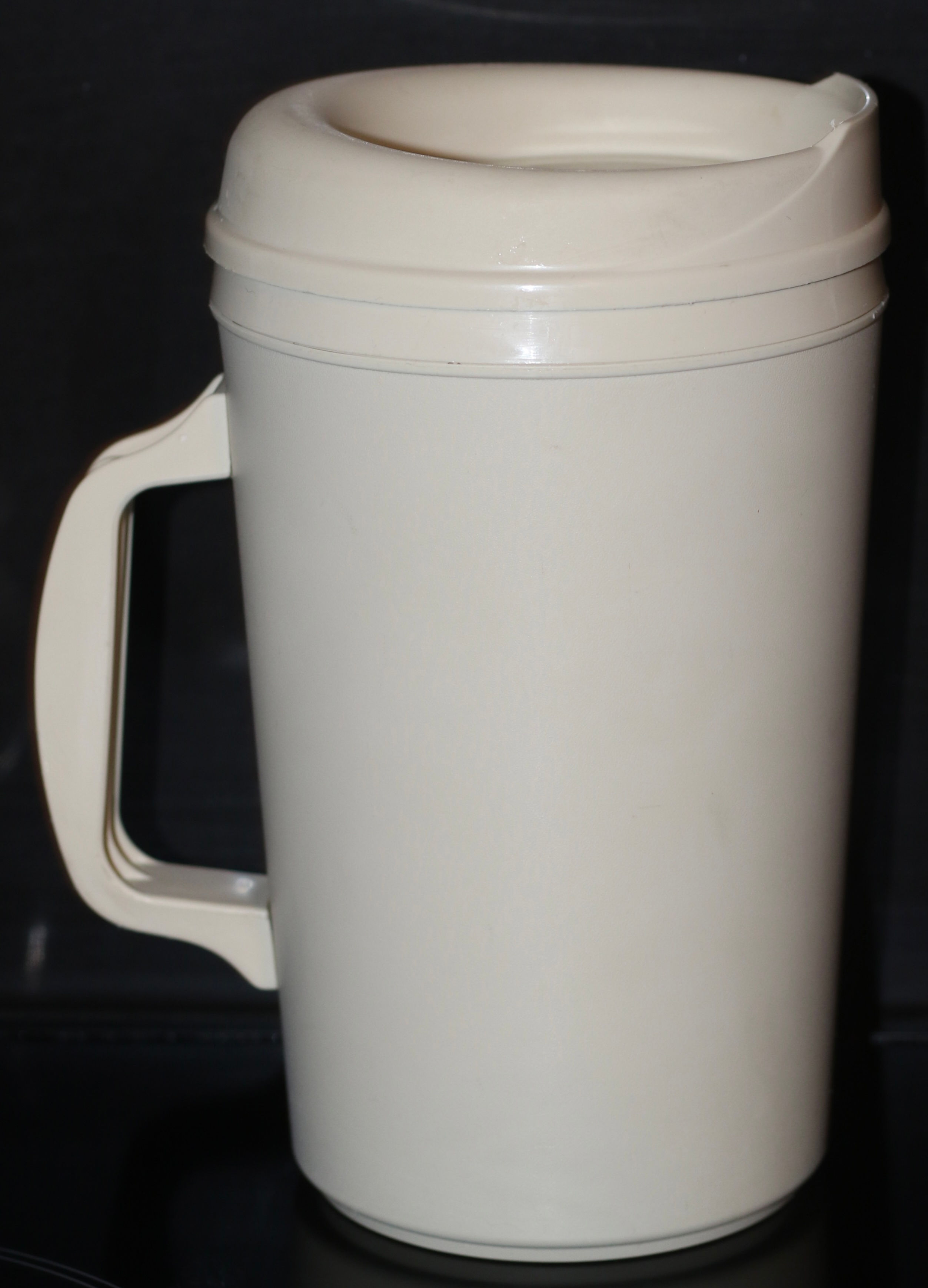 Preloved Aladdin Designer Insulated Jug, Plastic Jug with Lid