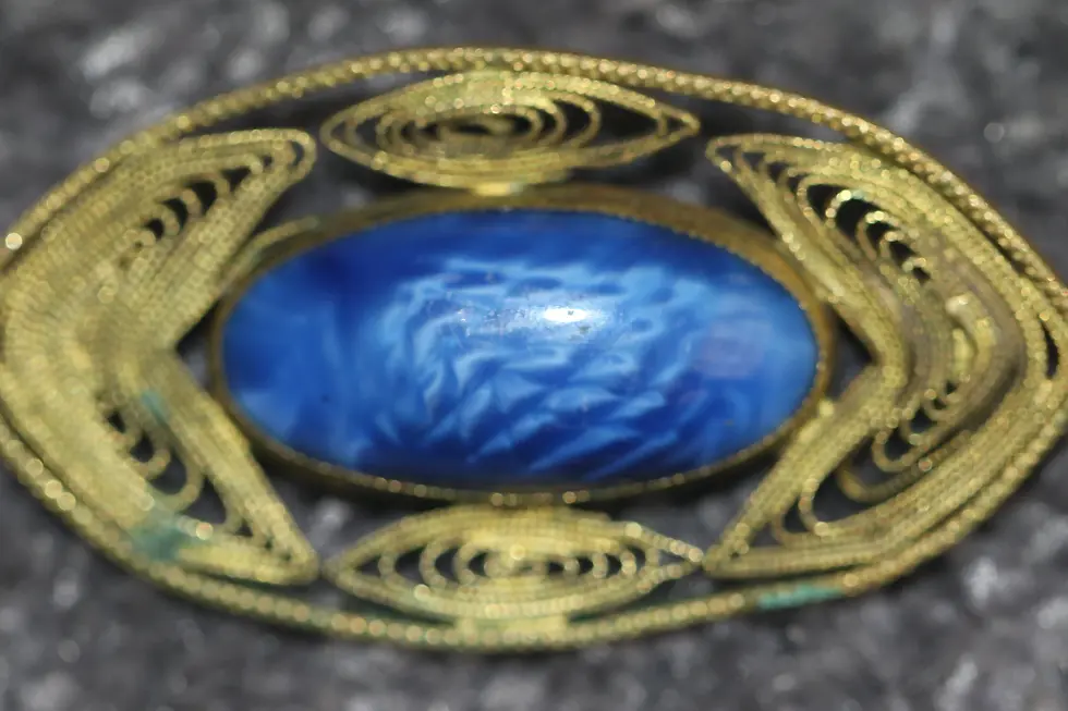 Thumbnail: Preloved Vintage Filigree Brooch