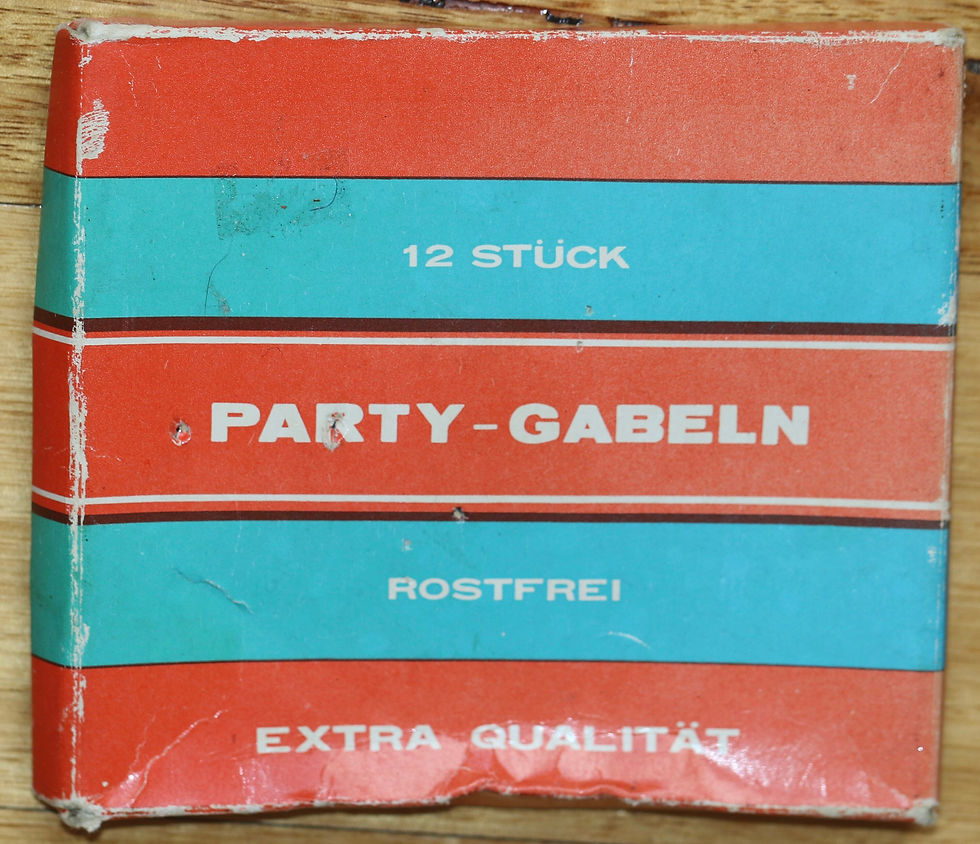 Miniatura: Preloved vintage Box of Gabelin Party forks , set of 11 in original box