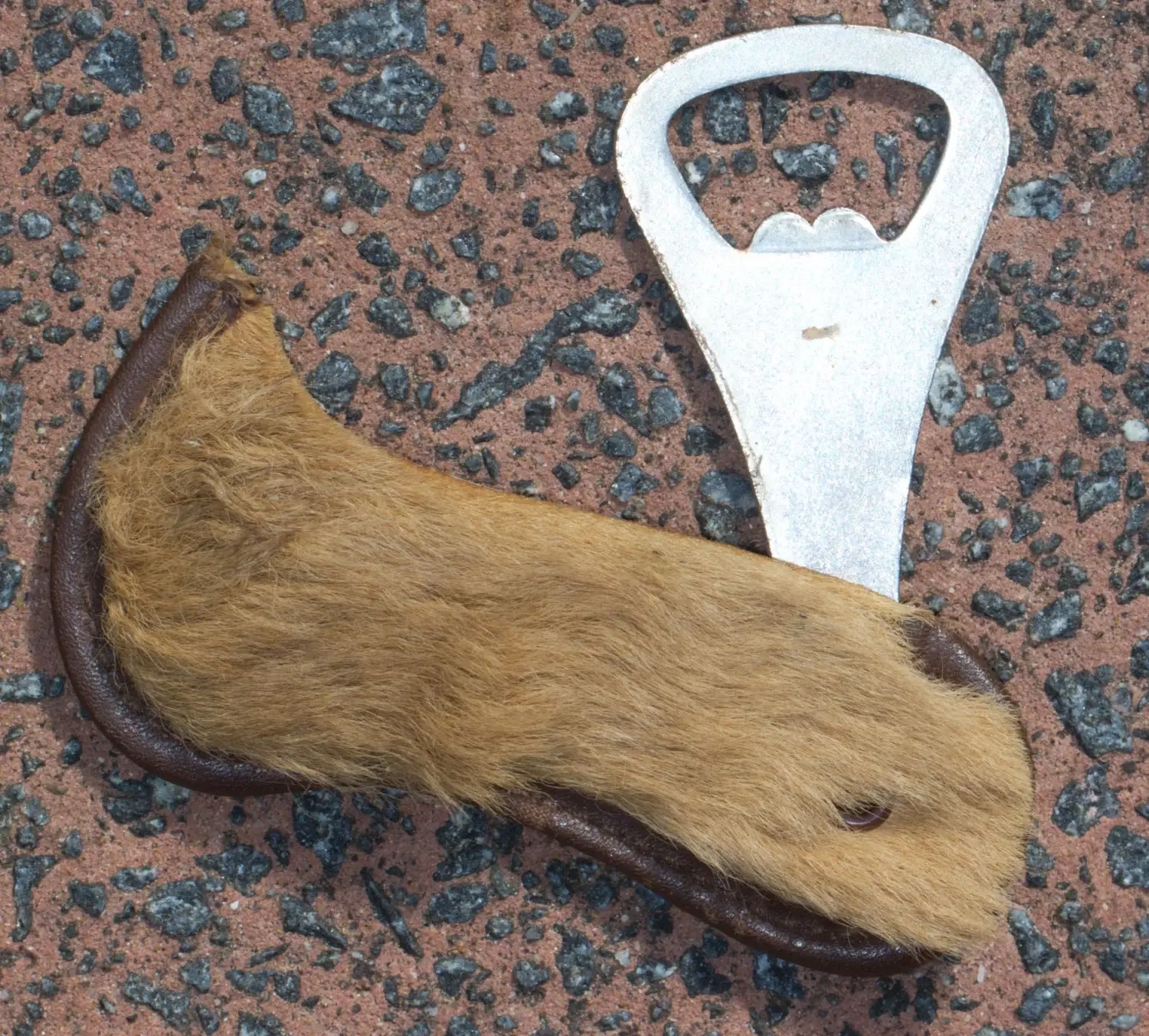 Preloved Retro Bottle Opener in Kangaroo Fur and Leather