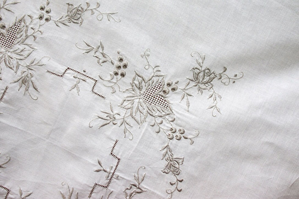 Miniatura: Preloved Rectangular Embroidered Tablecloth, Floral Tablecloth,Flower Tablecloth