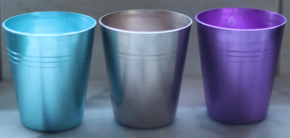 Μικρογραφία: Preloved Set of three anodised metal beakers in leather case.