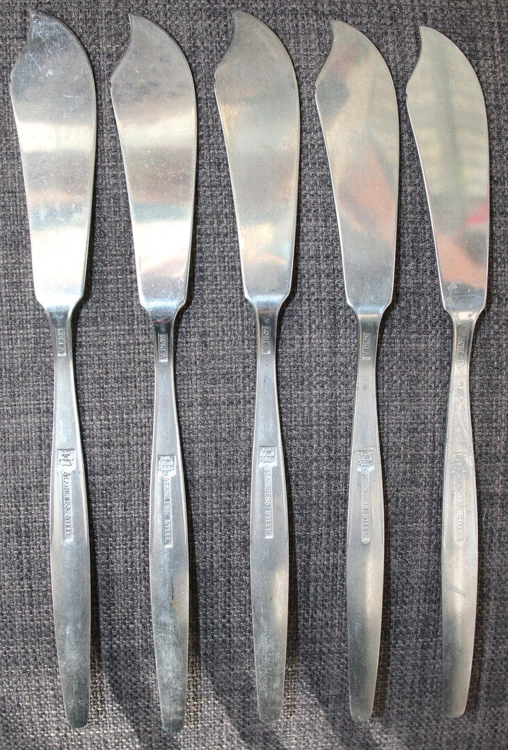Miniature : Preloved Vintage Set of Five Fish Knives, separate sales