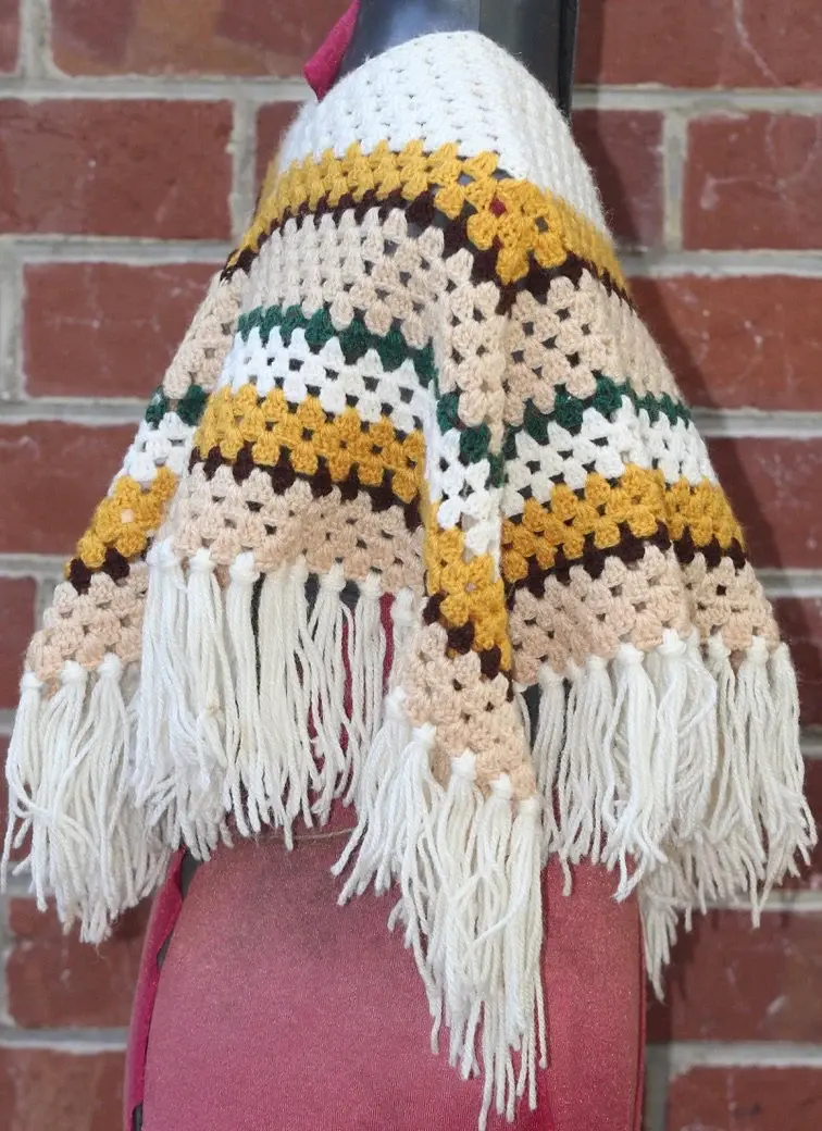 Thumbnail: Preloved Woollen shawl for adult