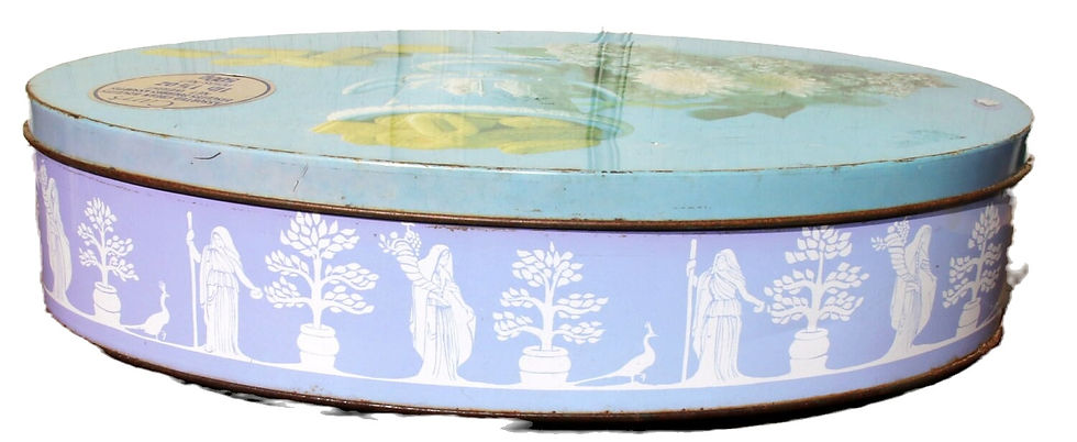 Miniatura: Preloved Vintage Tin, Vintage Carr's Biscuit Tin , Wedgwood Style