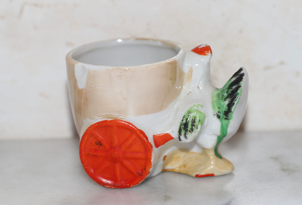 Miniatura: Preloved Vintage Ceramic chicken egg cup, Rooster Egg Cup , Egg Cup Holder