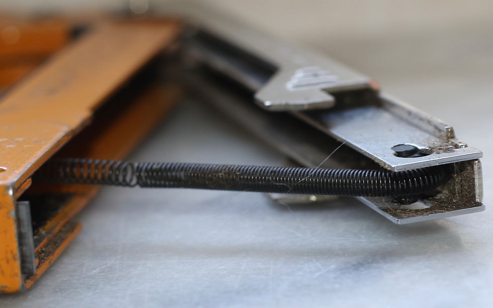 Miniaturbild: Preloved Vintage Bostitch Model T15 manual staple gun.