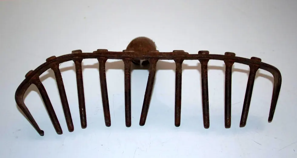 Миниатюра: Long vintage metal rake head - Vintage metal rake head - coat hook - hat