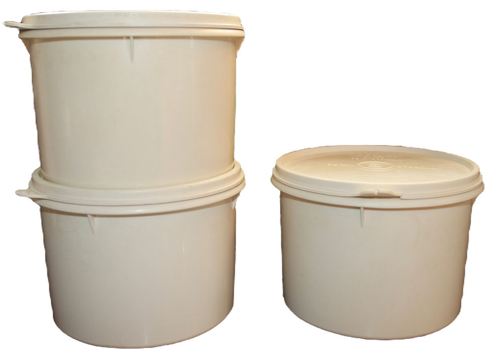 縮圖：Preloved Trio of Tupperware containers, Set of Three Tupperware Containers