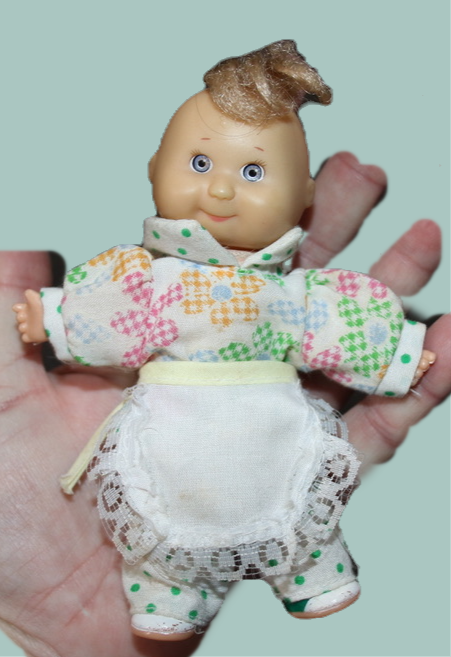 Μικρογραφία: Preloved Palm-Sized Doll