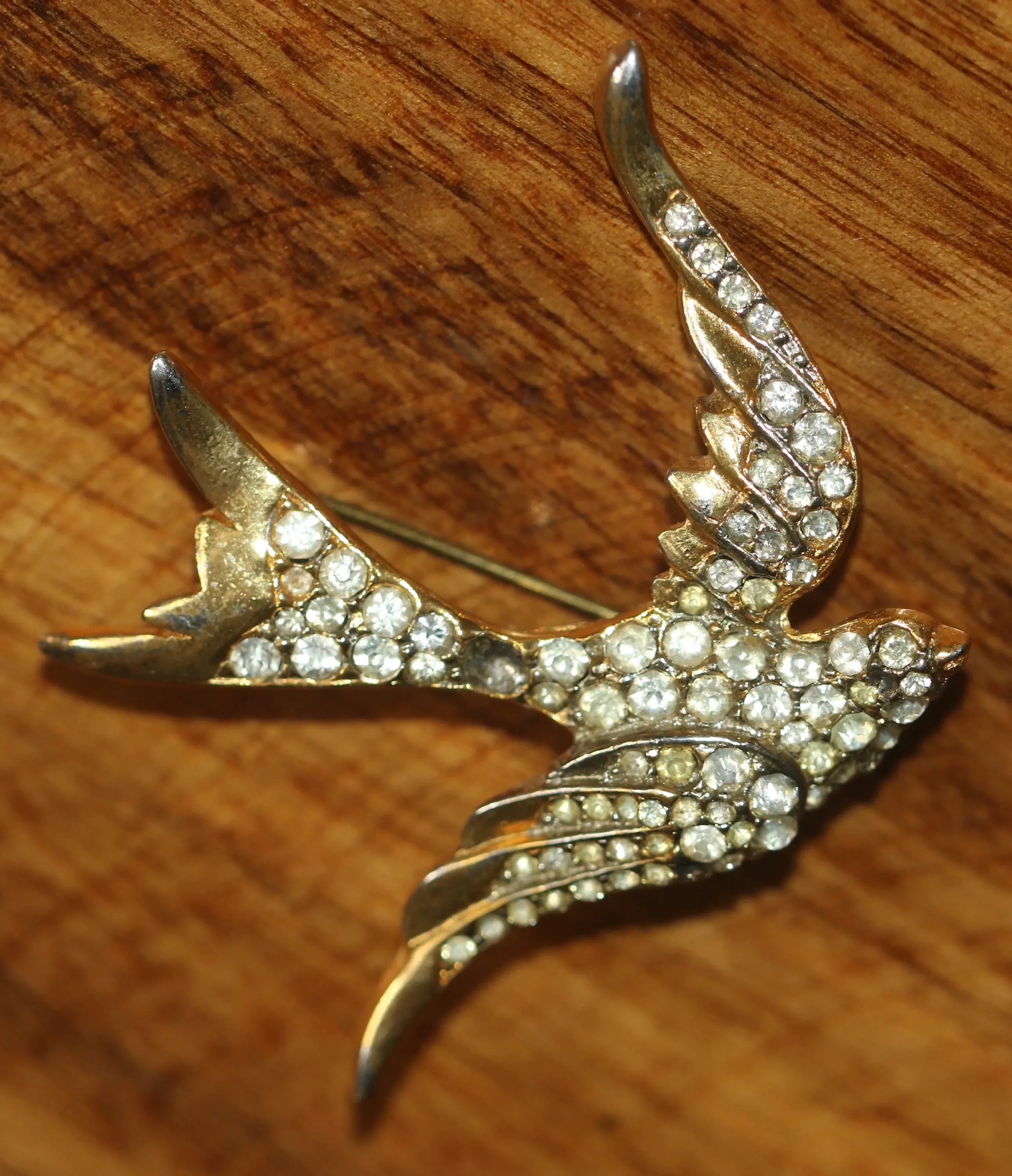 Preloved Vintage Metal Bird Brooch