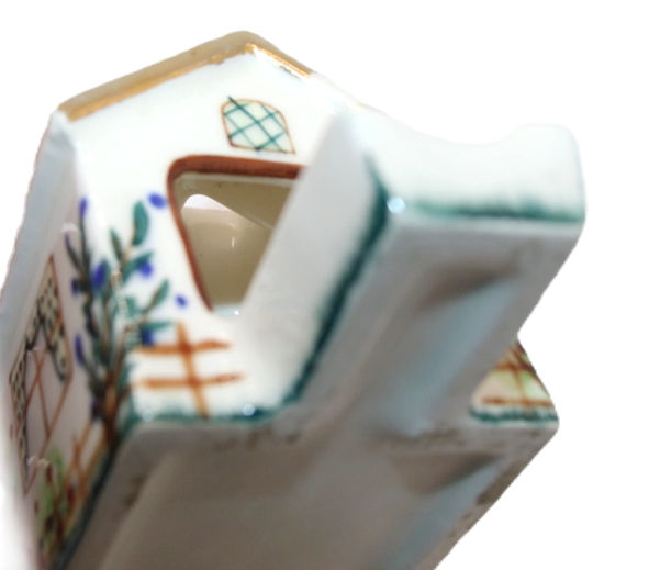 Μικρογραφία: Preloved Ceramic House Ashtray