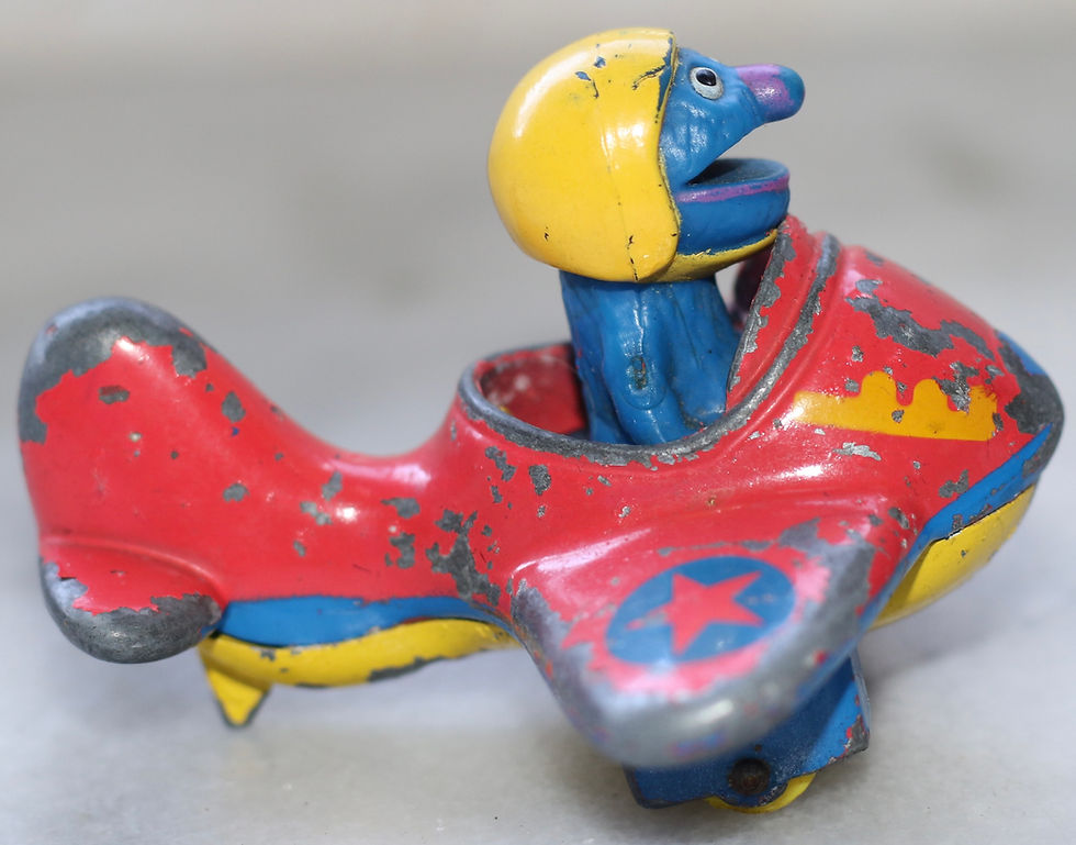 Miniatura: Preloved vintage 1986 Playskool Muppets Grover in aeroplane die-cast toy