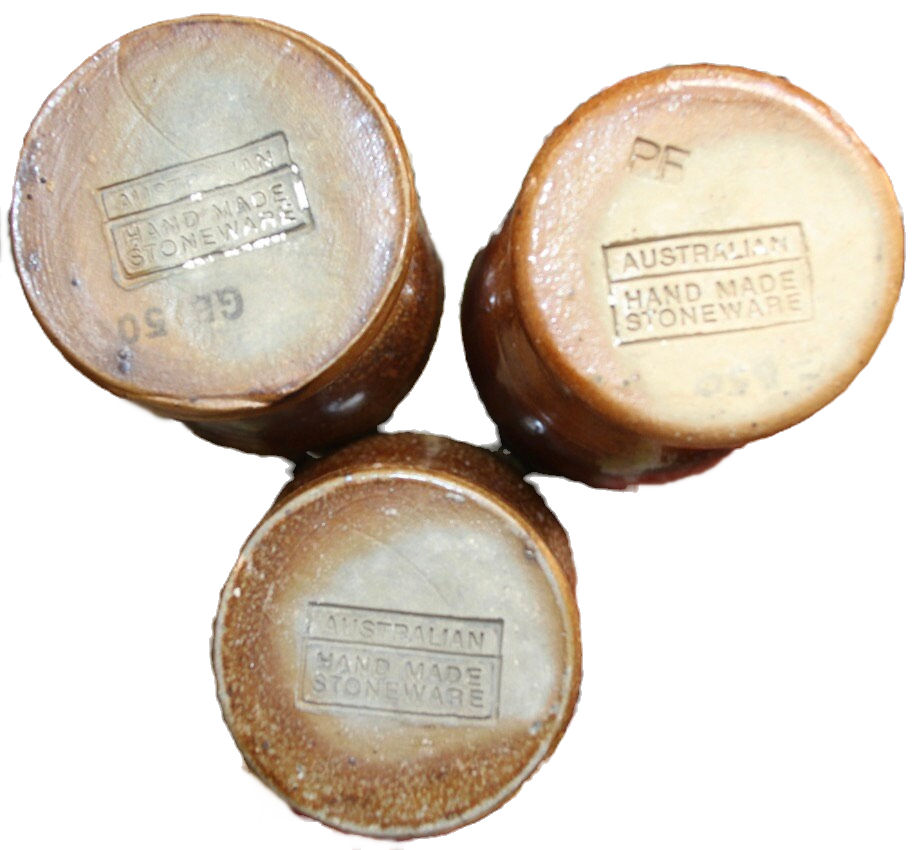 Miniatura: Preloved Set of Three Assorted Goblets, Bendigo Pottery, Australia