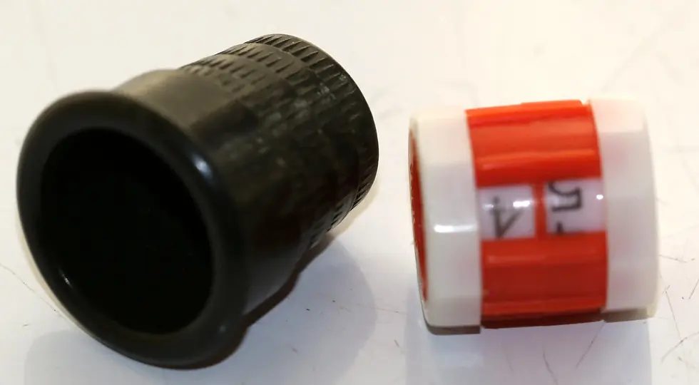 Miniatura: Preloved Vintage Dark Green Thimble and Stitch Counter