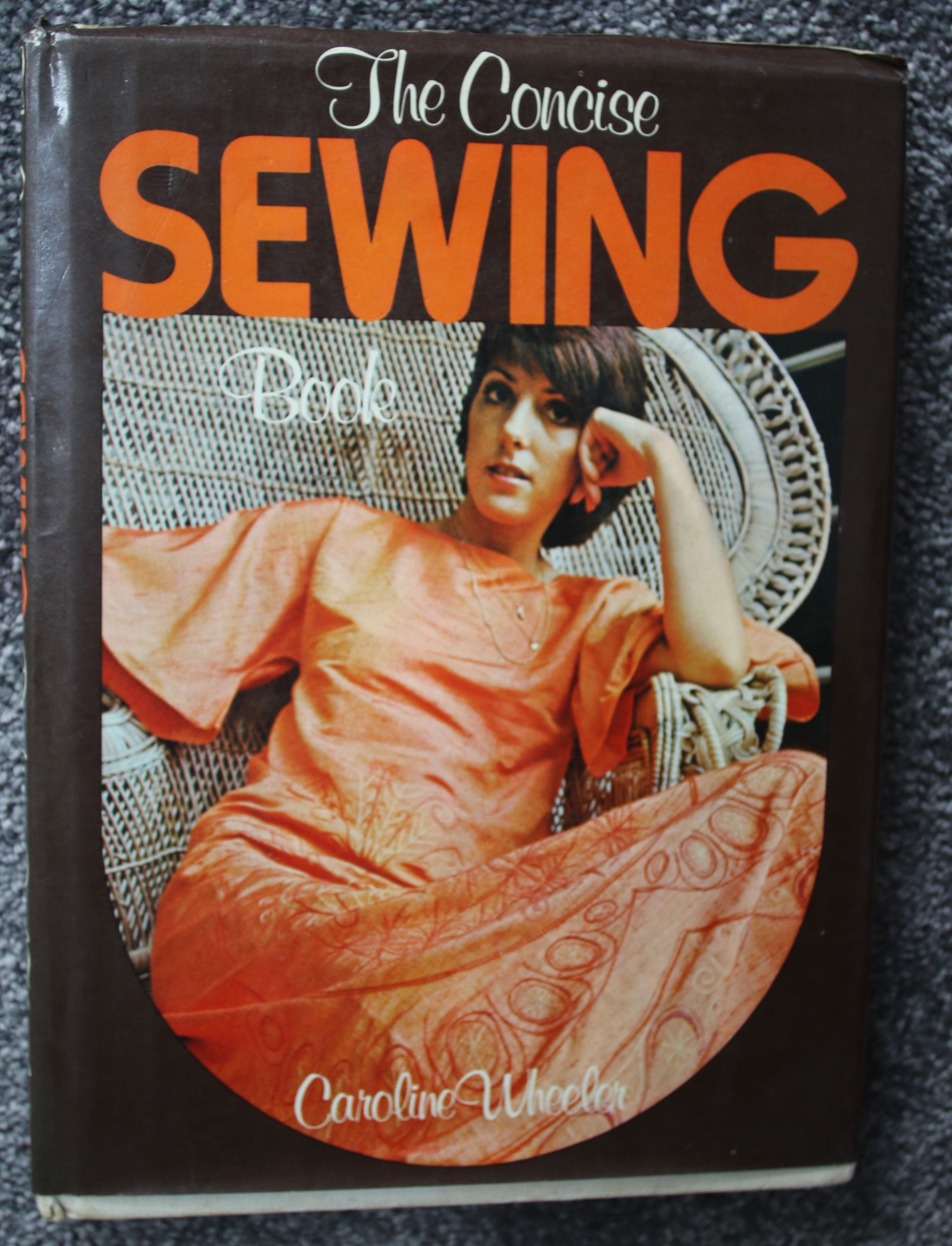 Preloved Vintage The Concise Sewing Book by Caroline Wheeler
