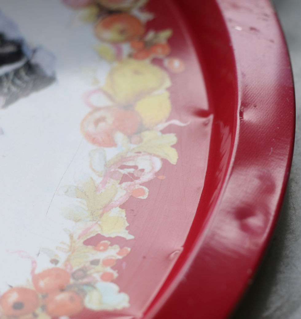 Miniature : Preloved vintage round metal serving tray features artwork by artist Lisi Martin