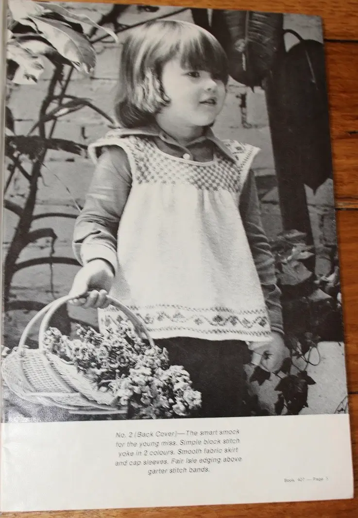 縮圖：Vintage Patons Knitting Book No. 407, My Very Best In Bluebell.  OOP patterns