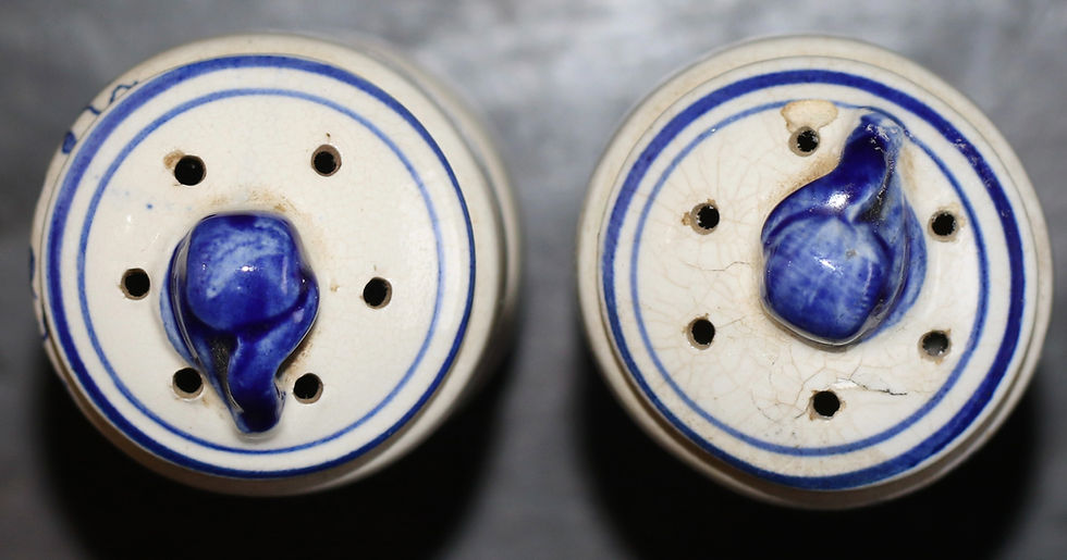 Thumbnail: Preloved Vintage Blue Onion Salt Shaker or Allspice Shaker
