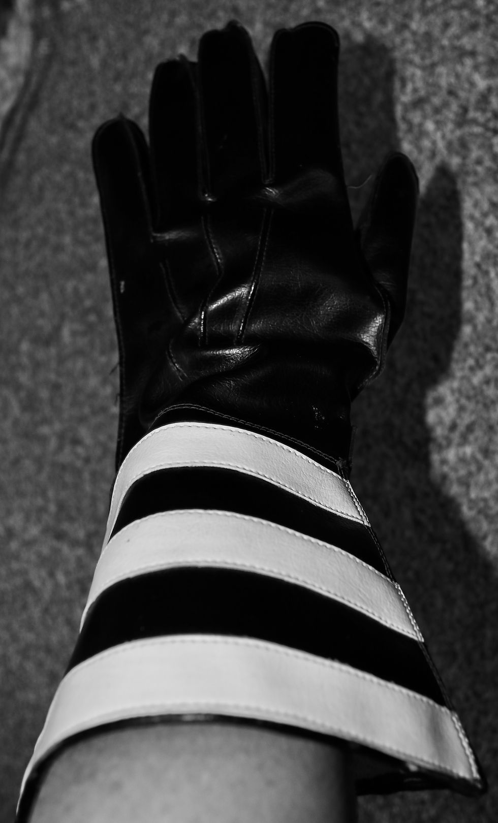 Thumbnail: Preloved Vintage Gauntlet-Style Motorbike Gloves