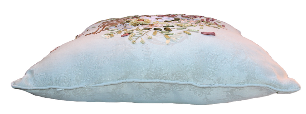 縮圖：Preloved Ribbon Embroidery Cushion