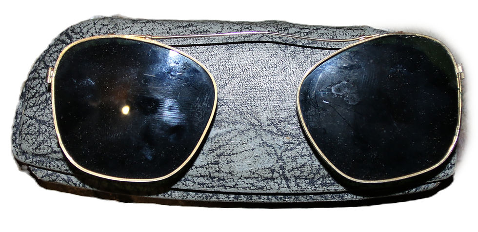 Miniatura: Preloved Vintage Clip-On Sunglasses Lenses in hard case