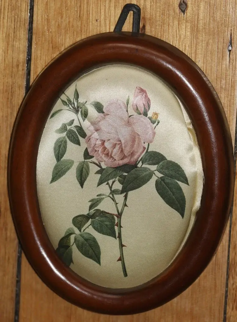 Preloved Oval Silk Floral Picture in frame