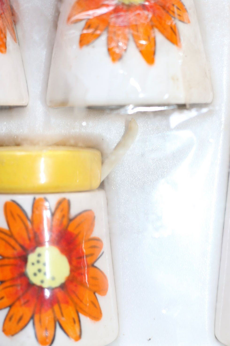 Миниатюра: Preloved Ceramic Condiment Set, in original box