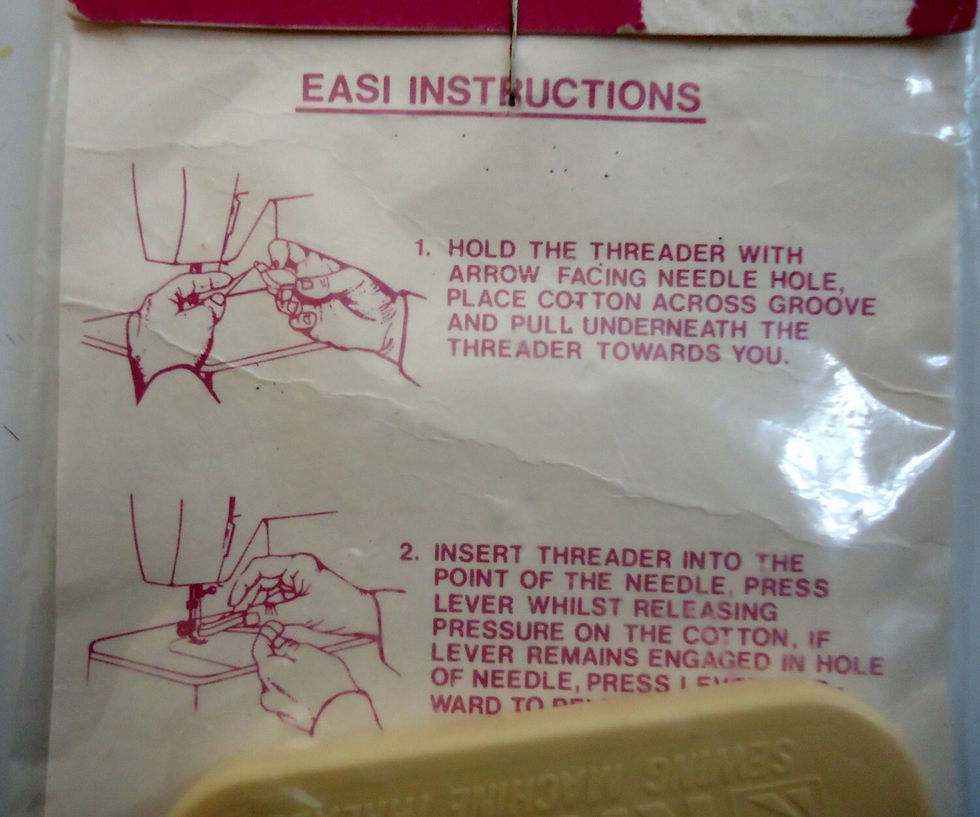Миниатюра: Preloved Vintage Knitwit sewing machine threader - in original packaging.