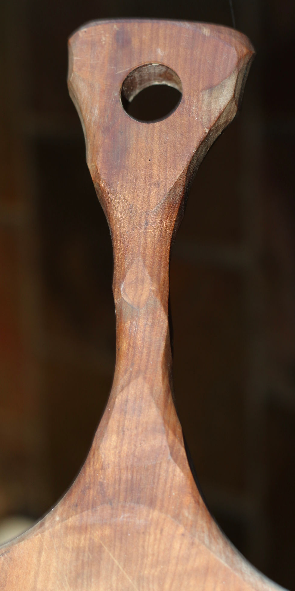 Μικρογραφία: Preloved Vintage, hand-carved wooden serving board or cutting board