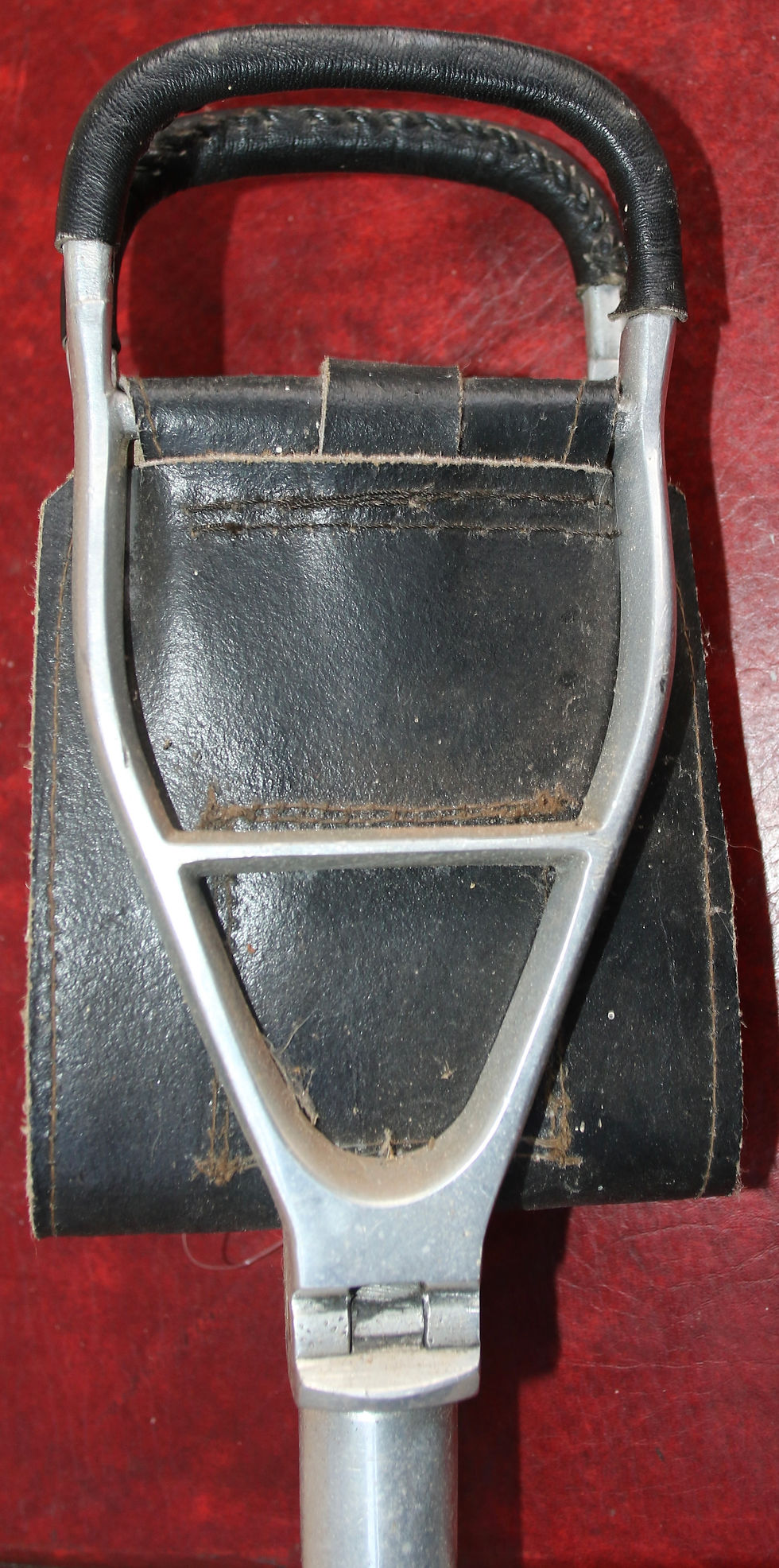 Μικρογραφία: Preloved Vintage Leather And Metal Shooting Stick, Vintage Hunting Stick