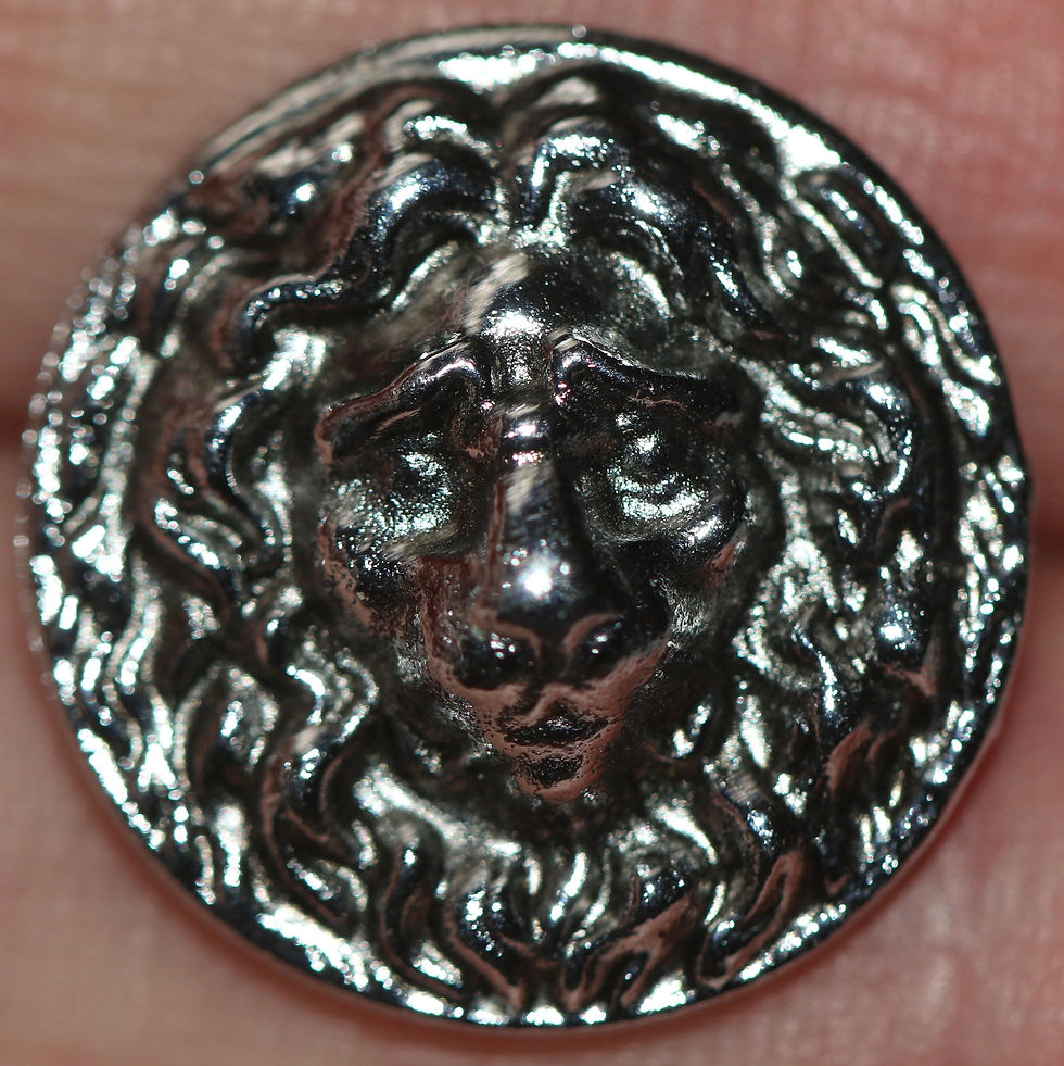 縮圖：Trio of Vintage Lion Buttons