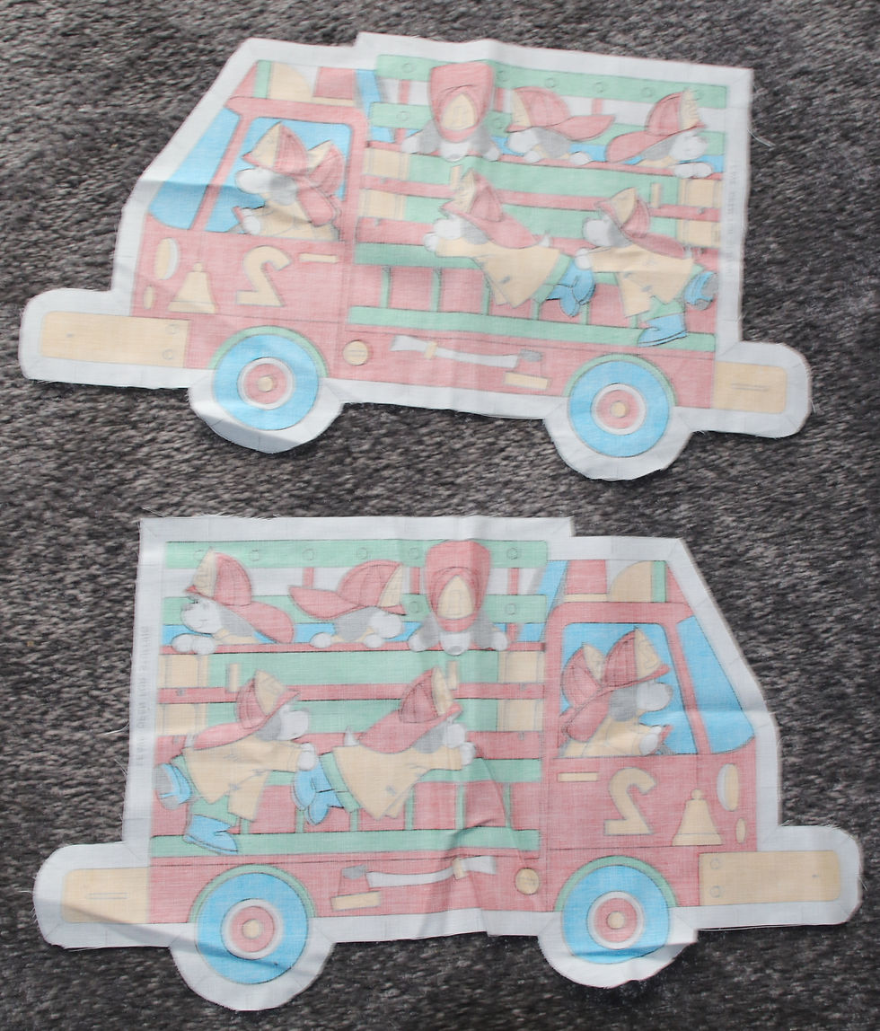 Μικρογραφία: Preloved Puppy Dog Fire Engine  Fabric Panels for Cushion