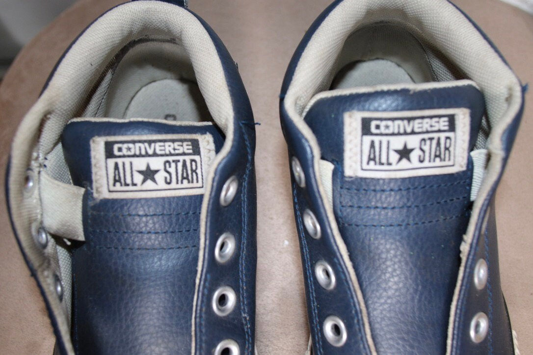 Preloved Converse All Star Sneakers Size 2/1.5/33.5CM , 20.5CM in length
