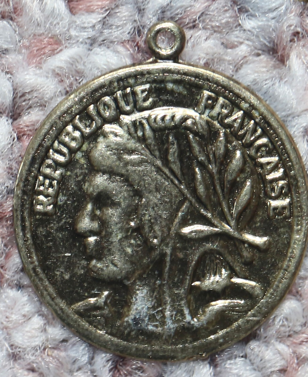 Miniatura: Preloved French Republic Coin Pendant