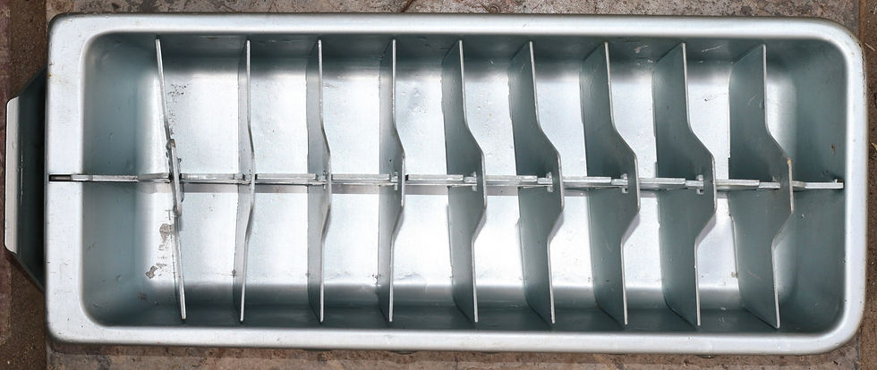 Миниатюра: Preloved Retro Frigidaire Metal ice cube tray