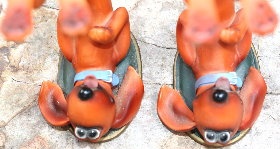 Miniature : Preloved Dopey Dog Wine Glass Holder