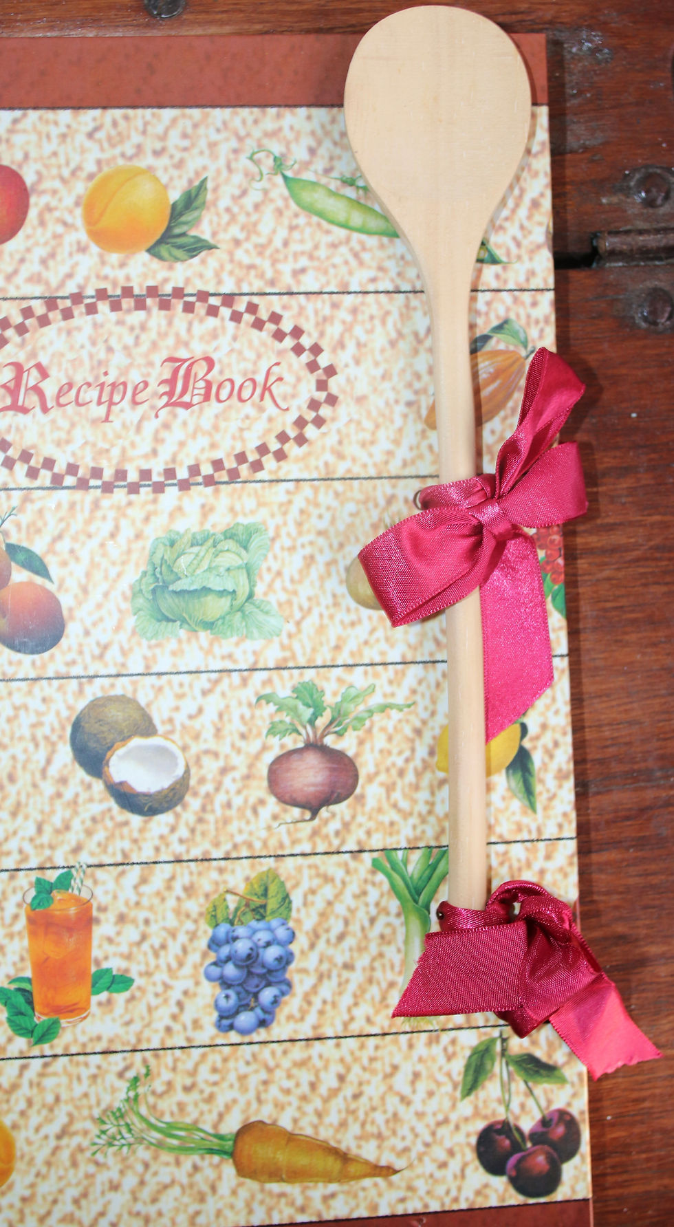 Миниатюра: Blank recipe book, Recipe Book with Wooden Spoon