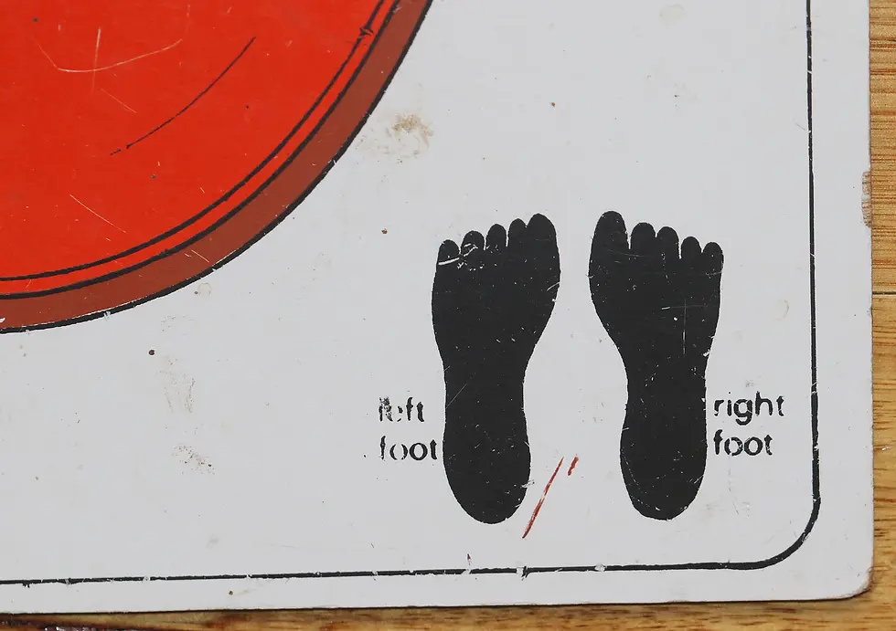 Miniaturbild: Preloved Retro Shoelace Tie Board, Wooden Lacing Shoe, Shoe Lacer