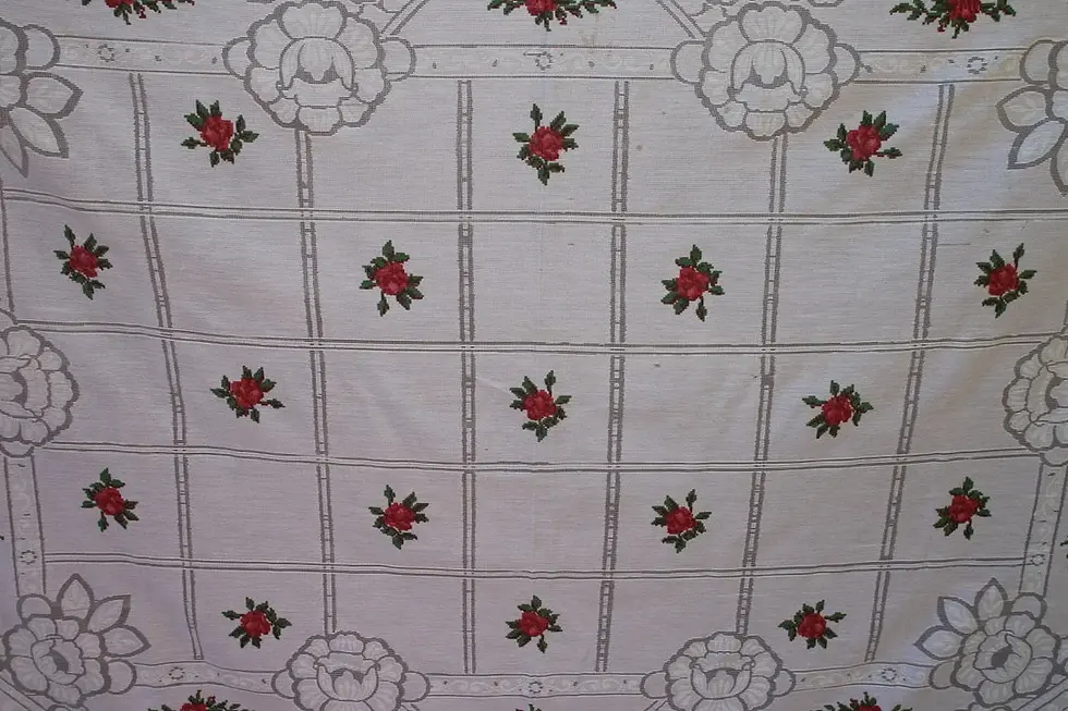 縮圖：Preloved Floral Tablecloth, Flower Tablecloth, Decorative Tablecloth