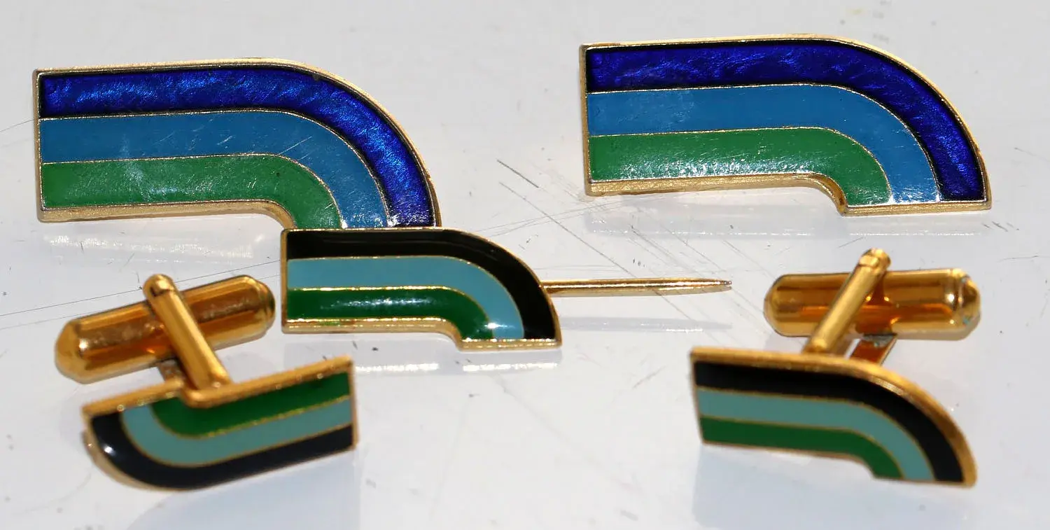 Preloved Retro Cuff Link Tie Pin and Collar Pin Set , Vintage Mens Shirt Accesso