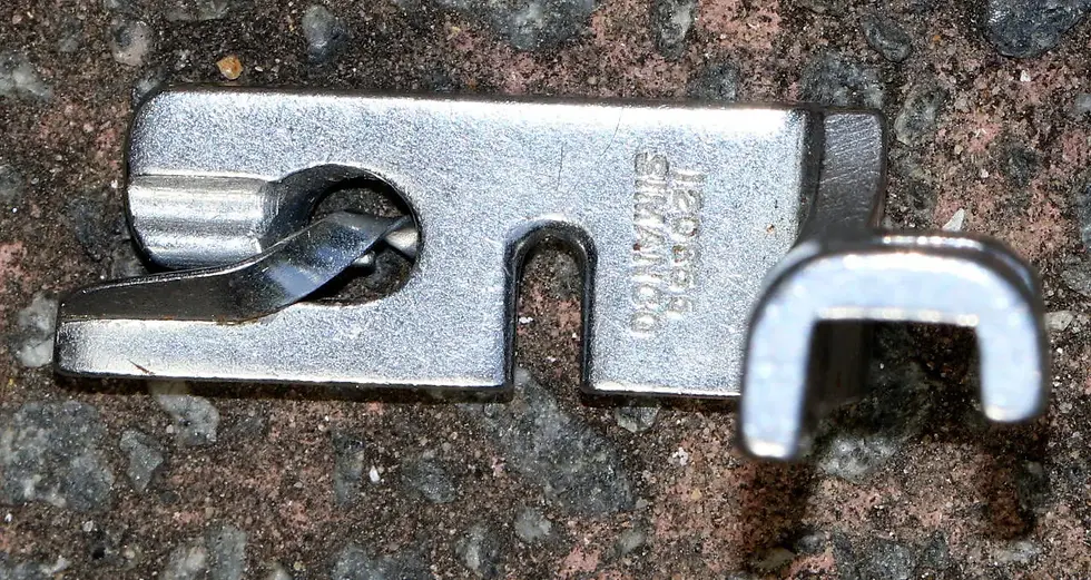 Miniatura: Preloved  Singer Simanco sewing machine attachment. Simanco 120866