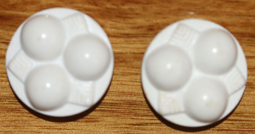 Μικρογραφία: Pair of Vintage Buttons