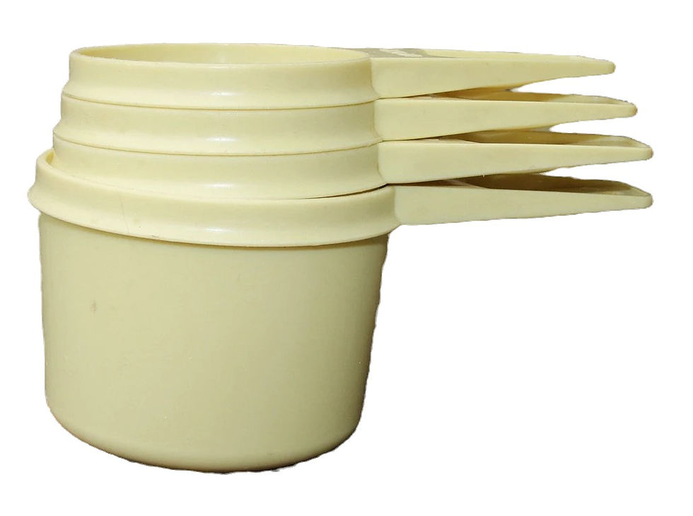 縮圖：Set of Preloved Tupperware Graduated Measuring Cups