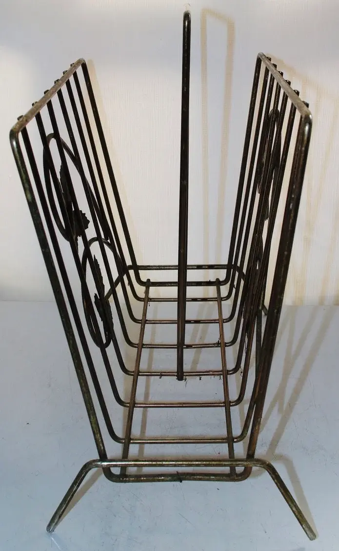 縮圖：Preloved Vintage metal magazine rack