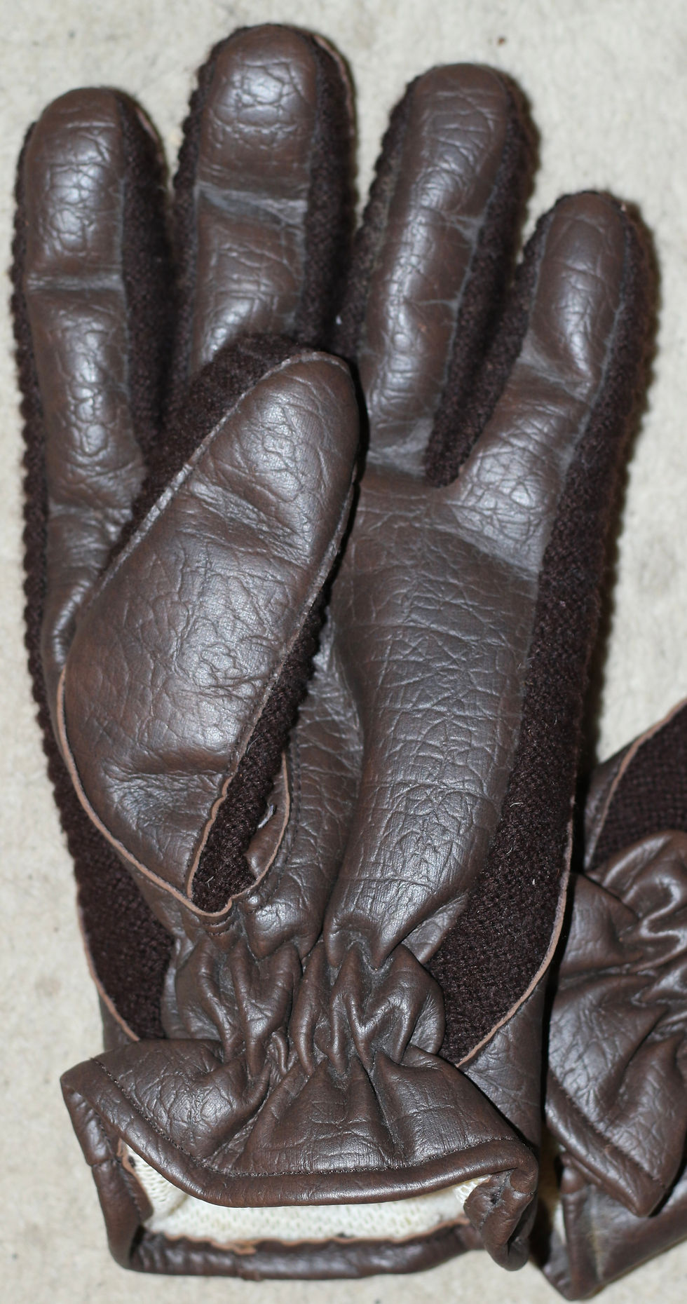 Miniaturbild: Preloved Size Large Dents Vinyl gloves, Vintage ladies gloves