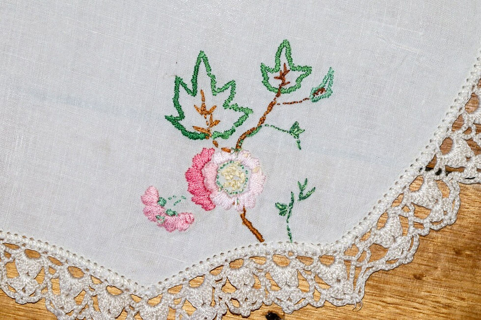 Thumbnail: Preloved Bird Tablemat, Bird Centrepiece