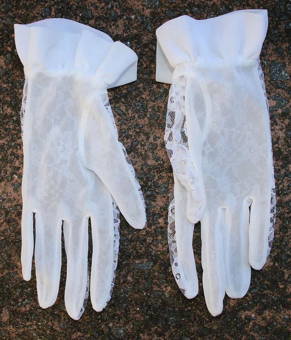 縮圖：Preloved Vintage Lace wedding gloves, Bridal Gloves, Wedding gloves
