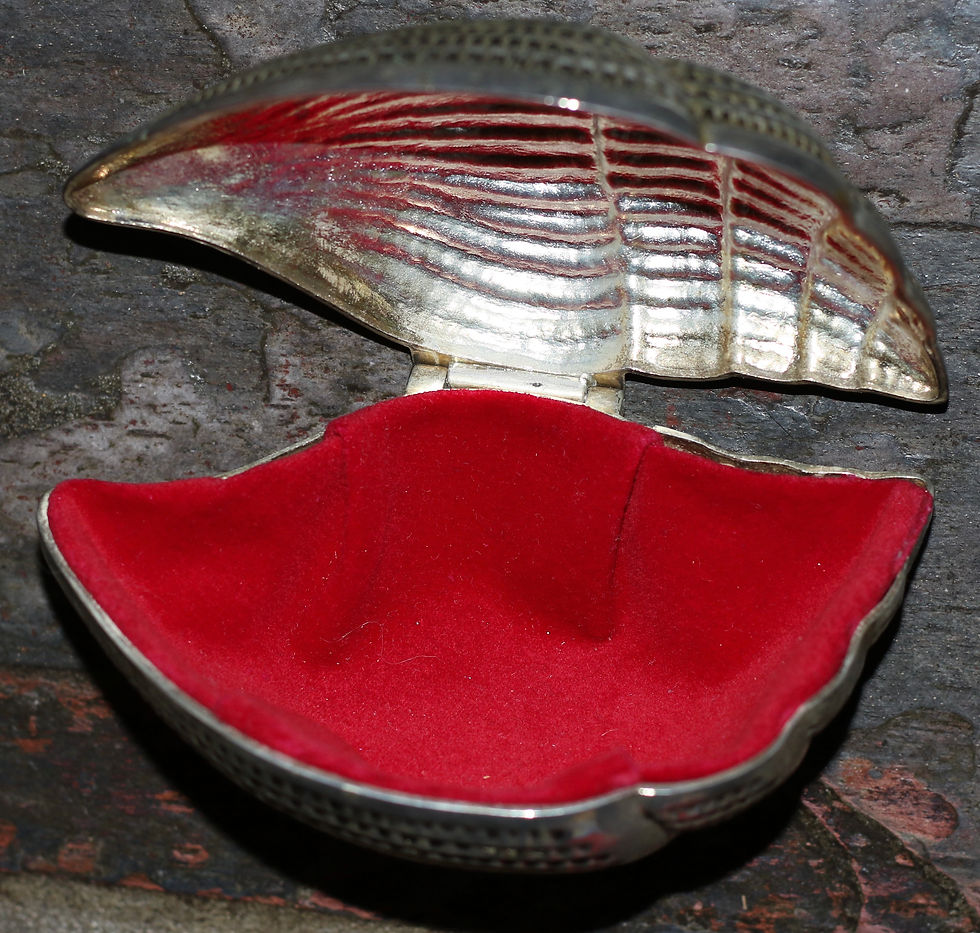 Thumbnail: Preloved Metal Shell Trinket Box, Conch Jewellery Box